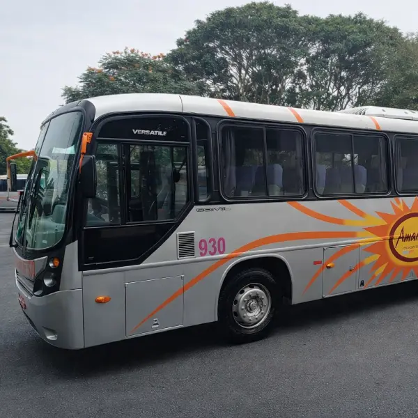 Ônibus executivo da frota Amanhecer Transportes